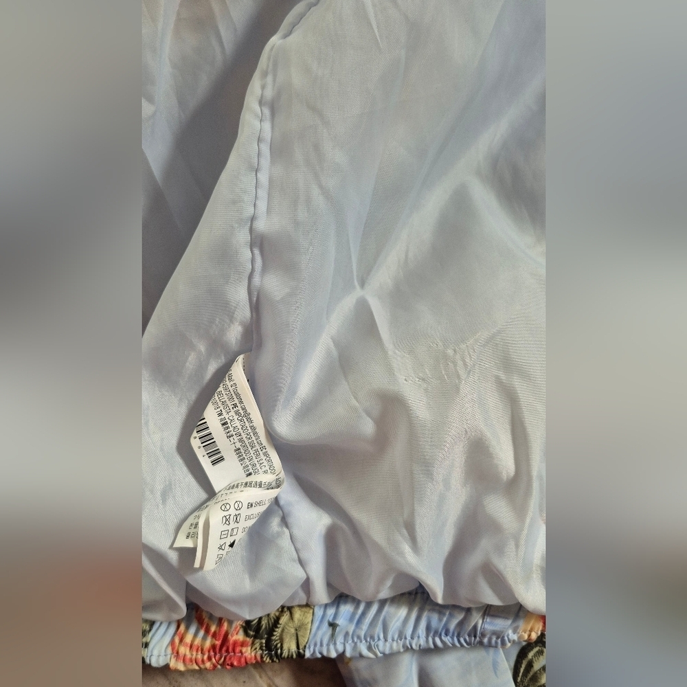 Forever 21 Tropical Print Bomber Jacket - Picture 7 of 12